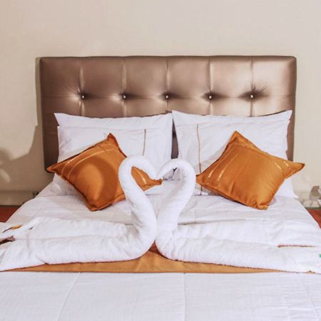 Bora Hotel Икитос Экстерьер фото