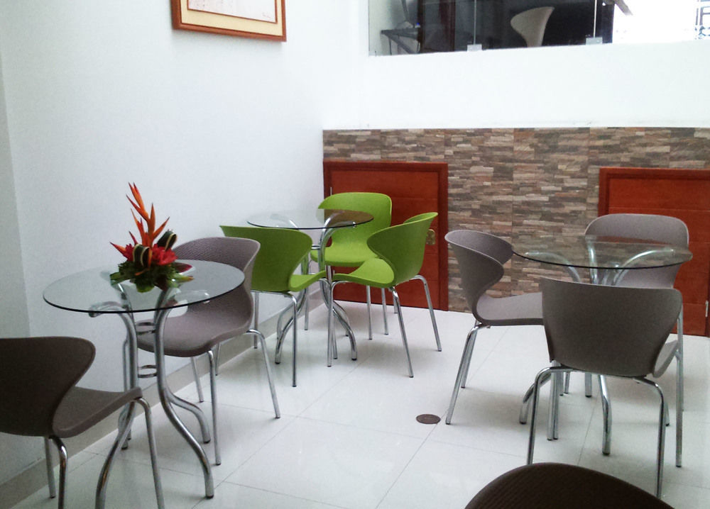 Bora Hotel Икитос Экстерьер фото